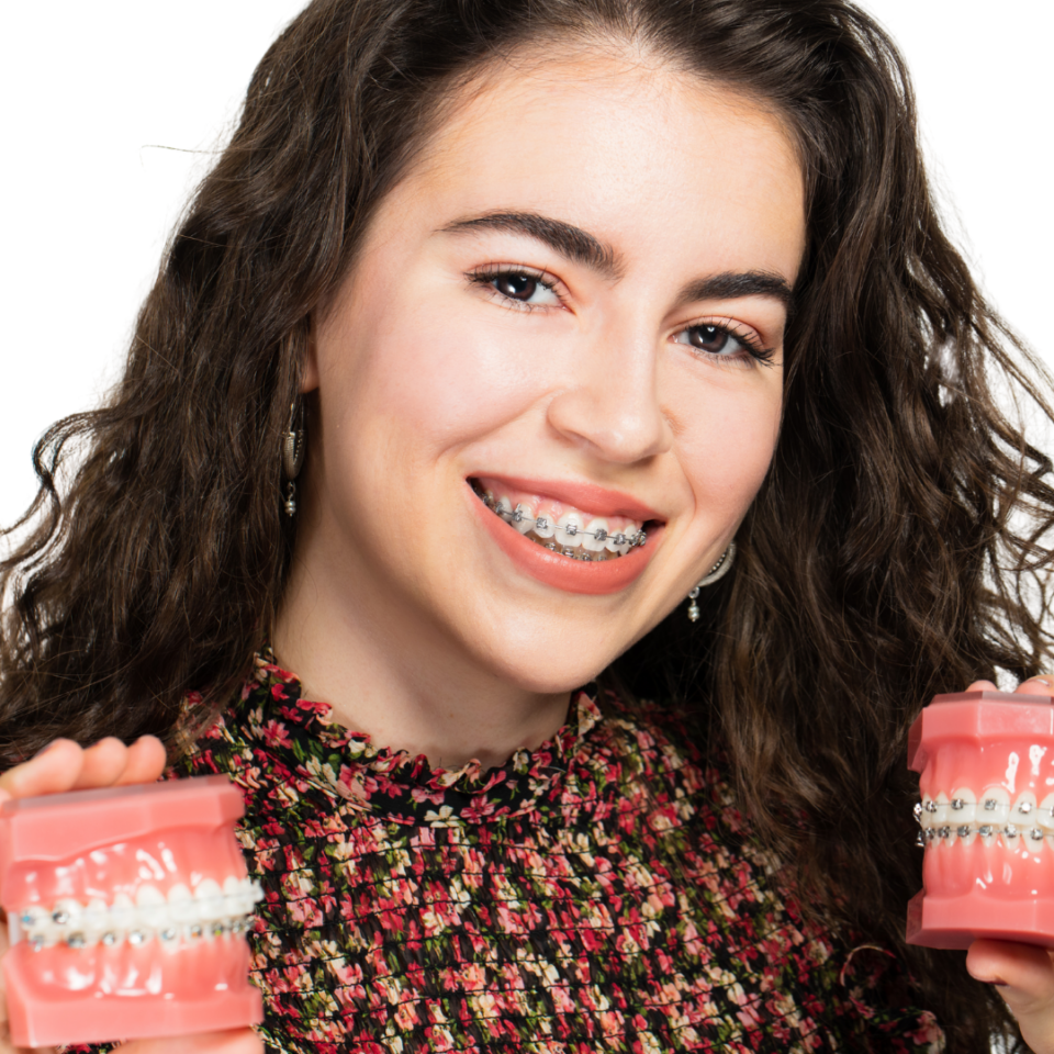 Pacijentica s raznim metalnim aparatićima